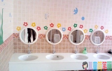 幼儿园厕所环境怎么布置图片?洗手间环创布置图片大全