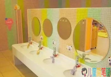 幼儿园厕所环境怎么布置图片?洗手间环创布置图片大全