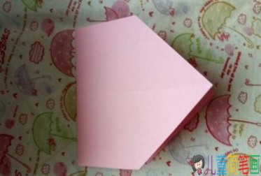 幼儿折小猪的简单折法，小猪手工折纸步骤图解