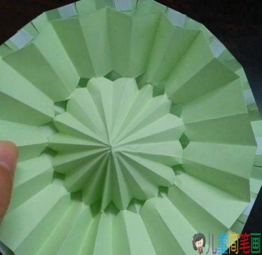 幼儿园手工雨伞，小彩纸怎么折雨伞