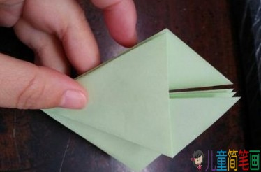 幼儿园手工雨伞，小彩纸怎么折雨伞