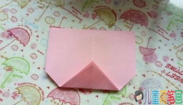 幼儿折小猪的简单折法，小猪手工折纸步骤图解