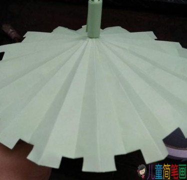 幼儿园手工雨伞，小彩纸怎么折雨伞