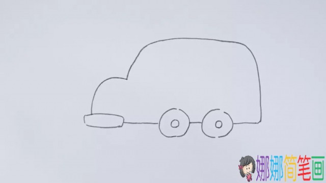 儿童校车的简笔画画法