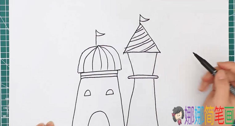 漂亮的城堡简笔画画法步骤