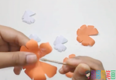 2019儿童节彩色花朵手工制作
