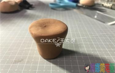 有趣的长草颜团子彩泥手工制作