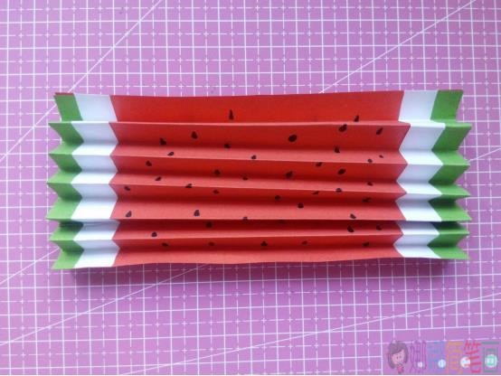 简单又好玩的儿童手工扇子,是西瓜的造型噢