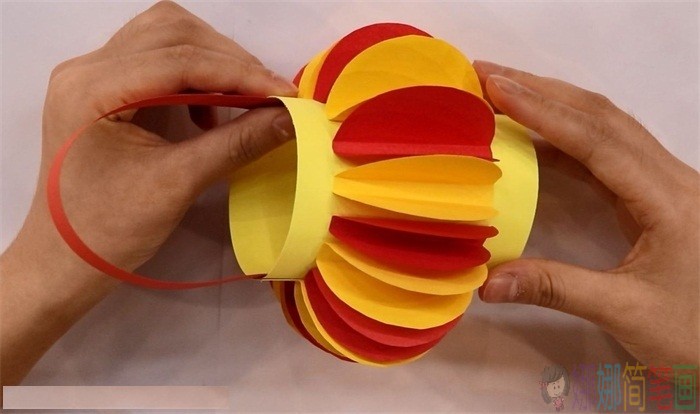 怎样制作立体手工灯笼 制作方法