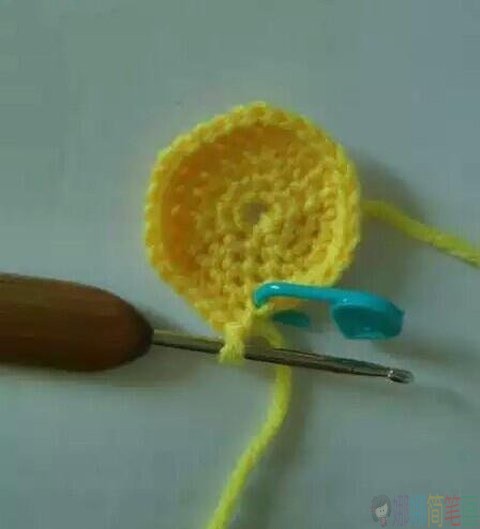小黄人钥匙袋针织毛线手工教程