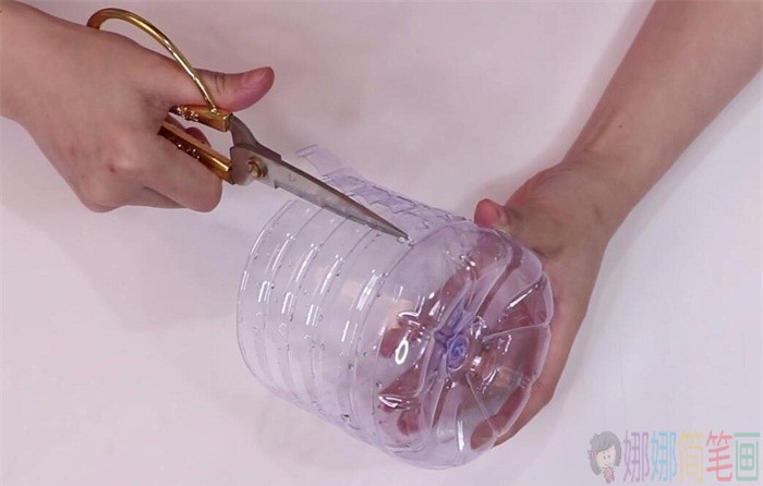 废旧塑料瓶创意手工教程