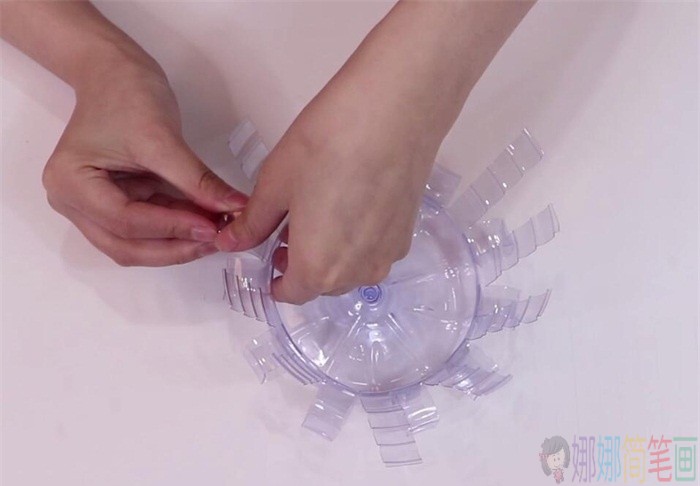 废旧塑料瓶创意手工教程