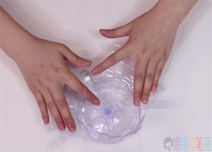 废旧塑料瓶创意手工教程
