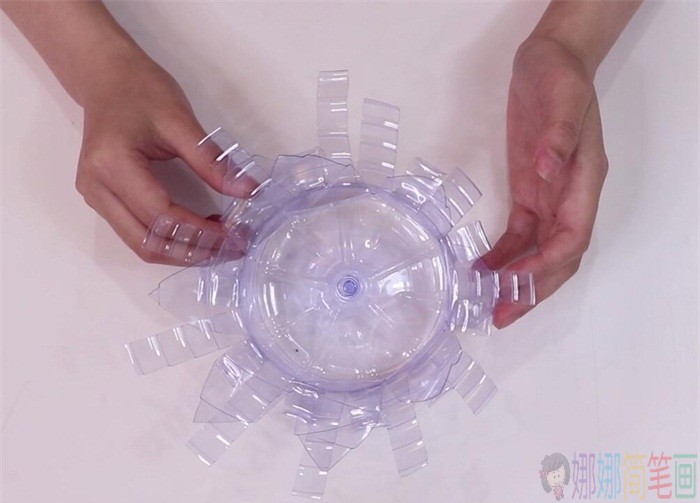 废旧塑料瓶创意手工教程