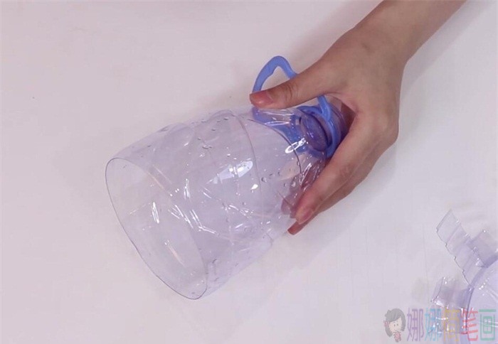 废旧塑料瓶创意手工教程
