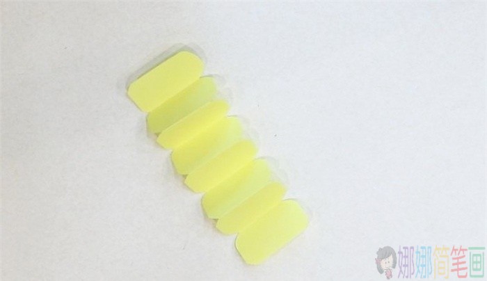 风吹就会动的毛毛虫手工折纸