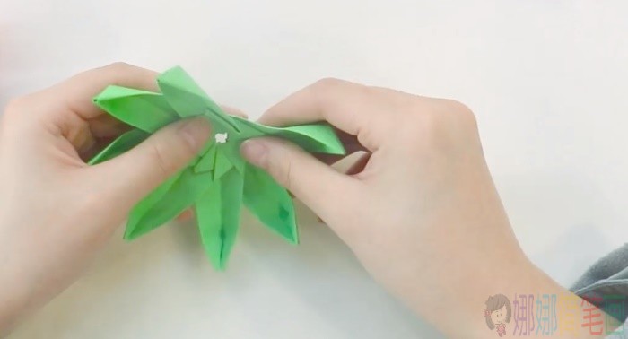 莲花手工折纸图解步骤