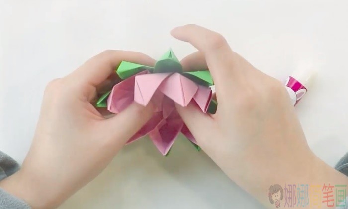 莲花手工折纸图解步骤