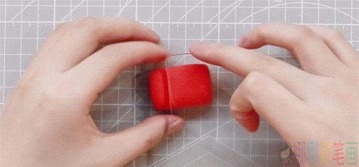 创意手工：粘土行李箱制作方法