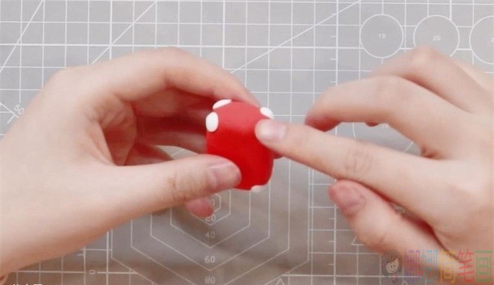 创意手工：粘土行李箱制作方法