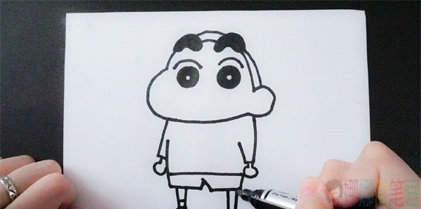蜡笔小新动画人物简笔画