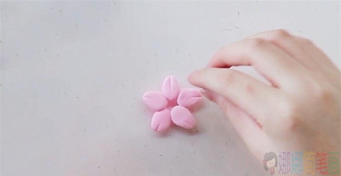 儿童手工粘土花朵的制作教程