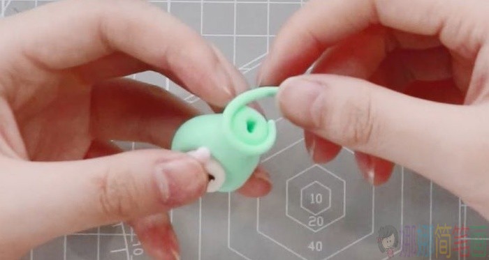 水瓶座儿童手工黏土制作教程